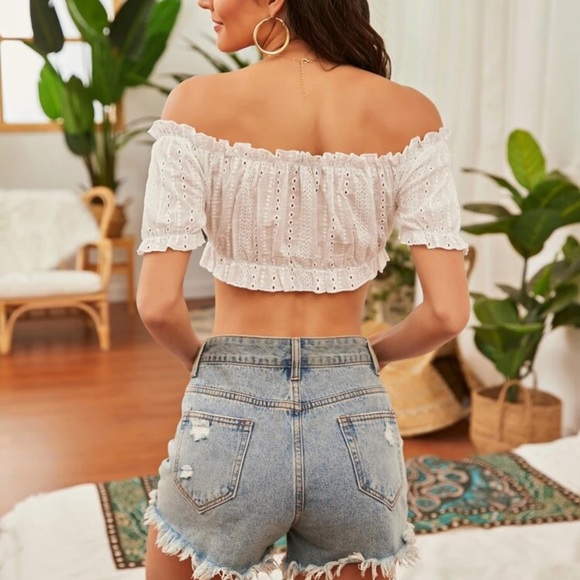 off the shoulder crop top - Picture 2 of 2